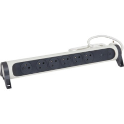 Bloc multiprise parafoudre Legrand - 6 x 2P+T - 16A - Tension : 230 V - Nombre de prise : 6 prises