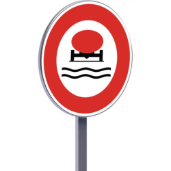 B18b 450 C1 interdit aux véhicules transportant des marchandises polluantes