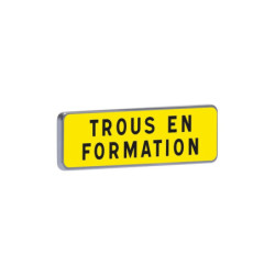 KM9 900 C2 jaune trous en formation