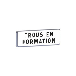 M9 700x200 C1 blanc trous en formation